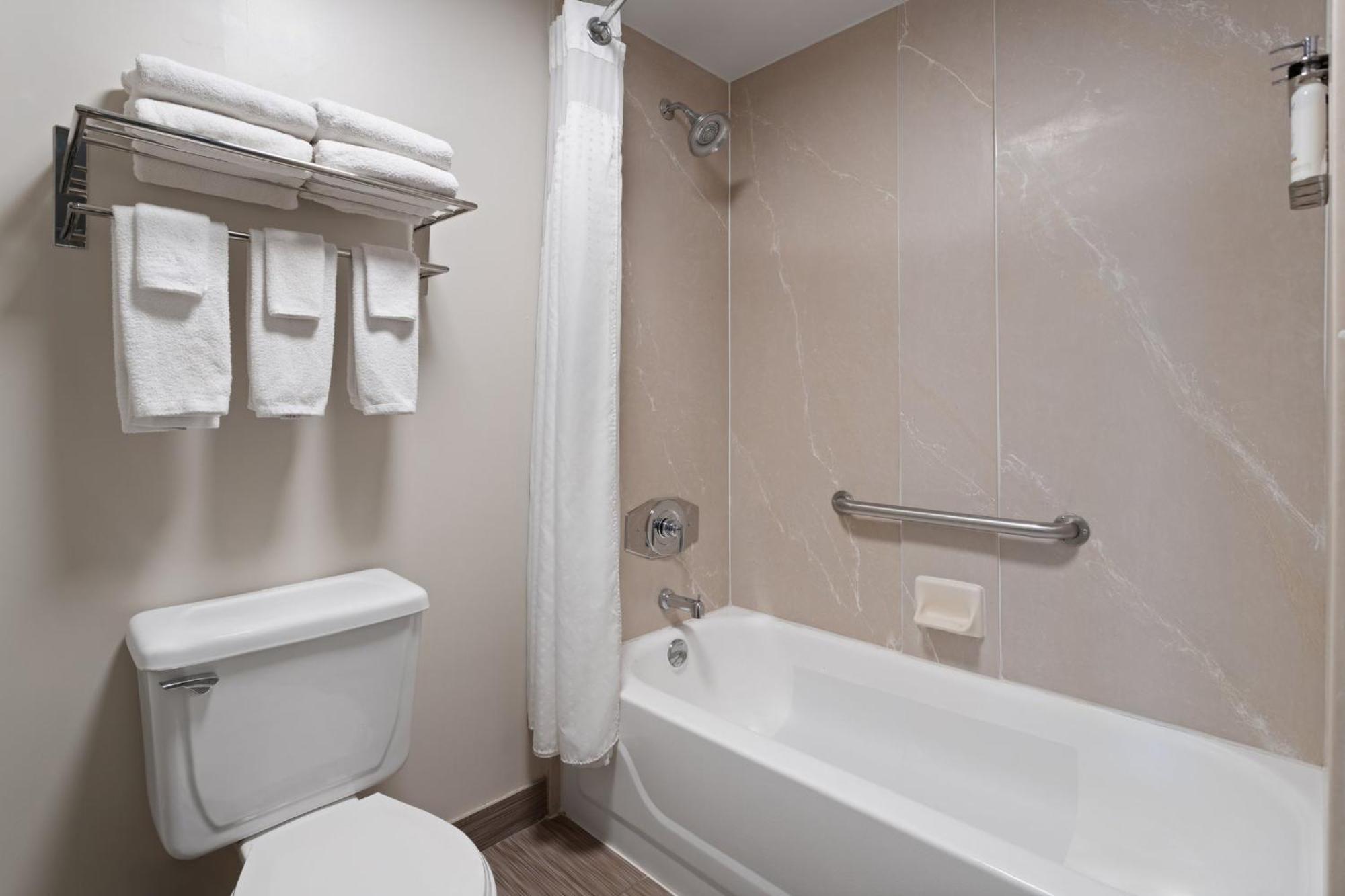 Hotel Express Harrisburg I-81 - Hershey By Ihg