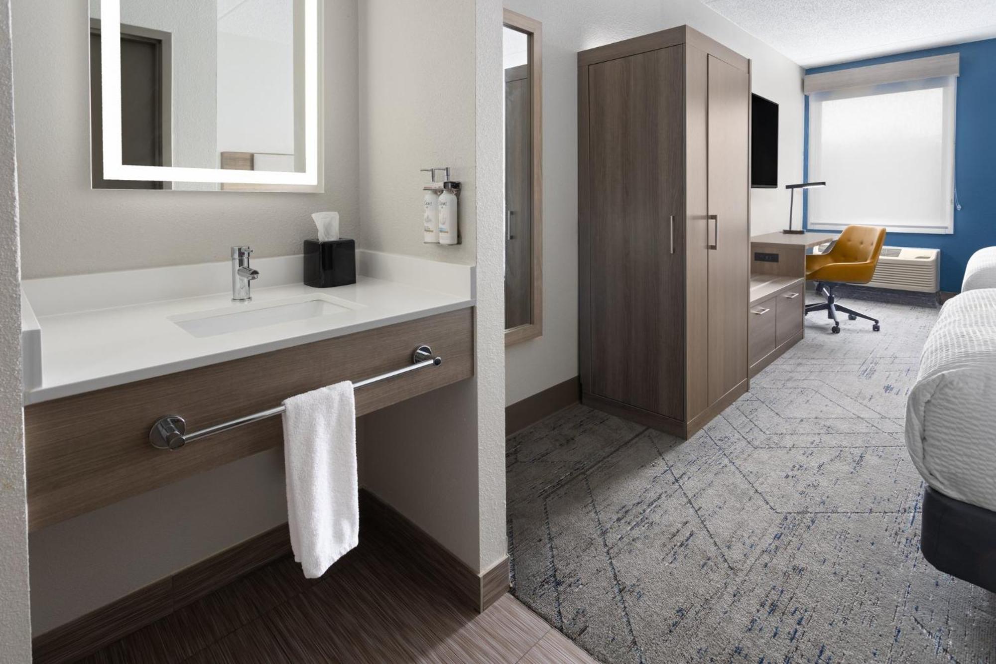 Hotel Express Harrisburg I-81 - Hershey By Ihg 3*