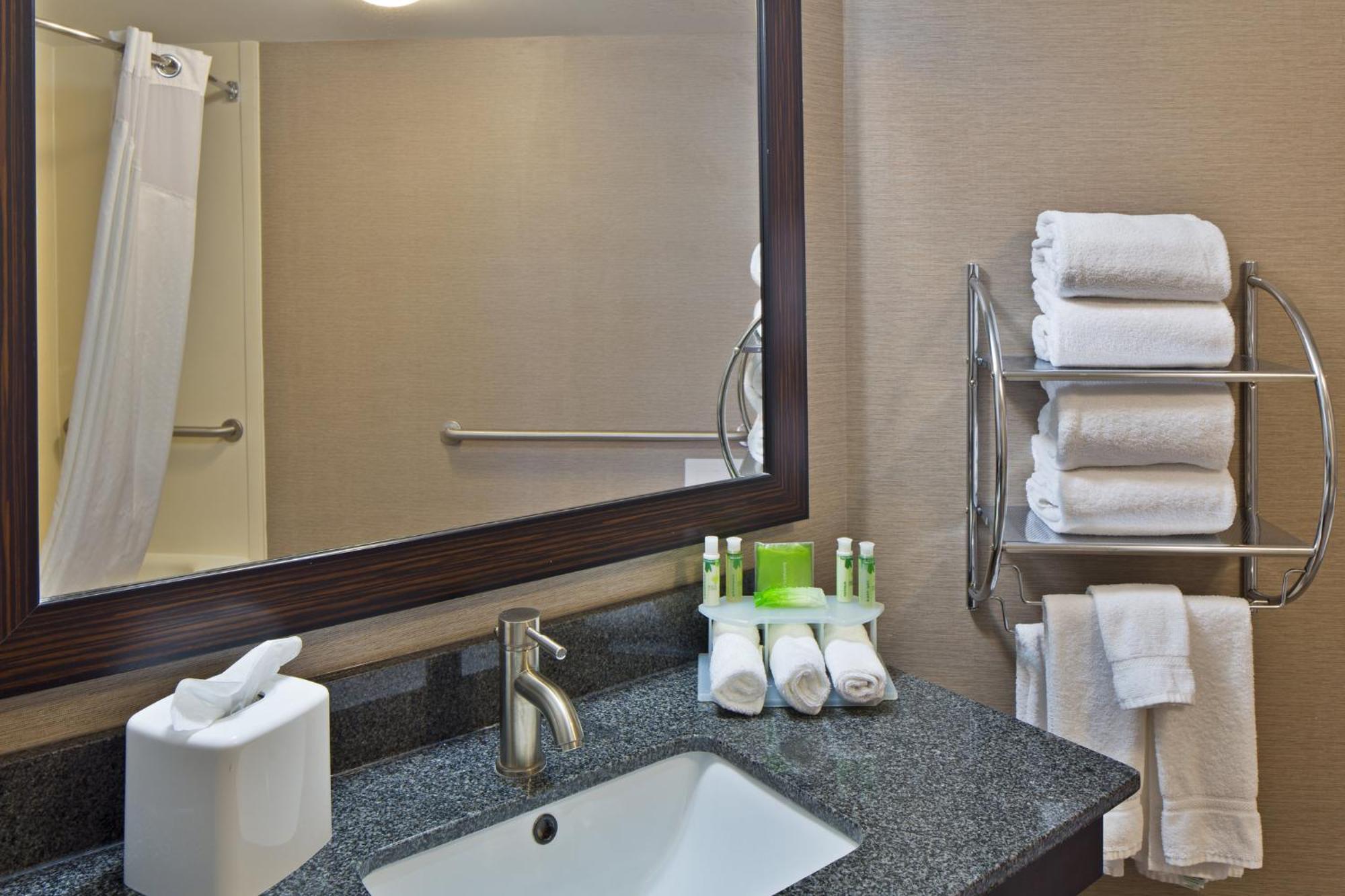 Express Harrisburg I-81 - Hershey By Ihg Hotel 3*