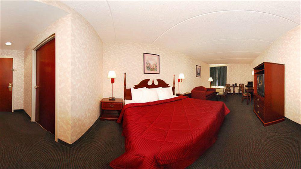 Express Harrisburg I-81 - Hershey By Ihg Hotel 3*